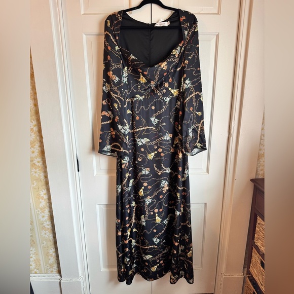 Fame and Partners Black Floral Maxi Gown Bell Sleeves, Queen Ann style neckline - Picture 6 of 13